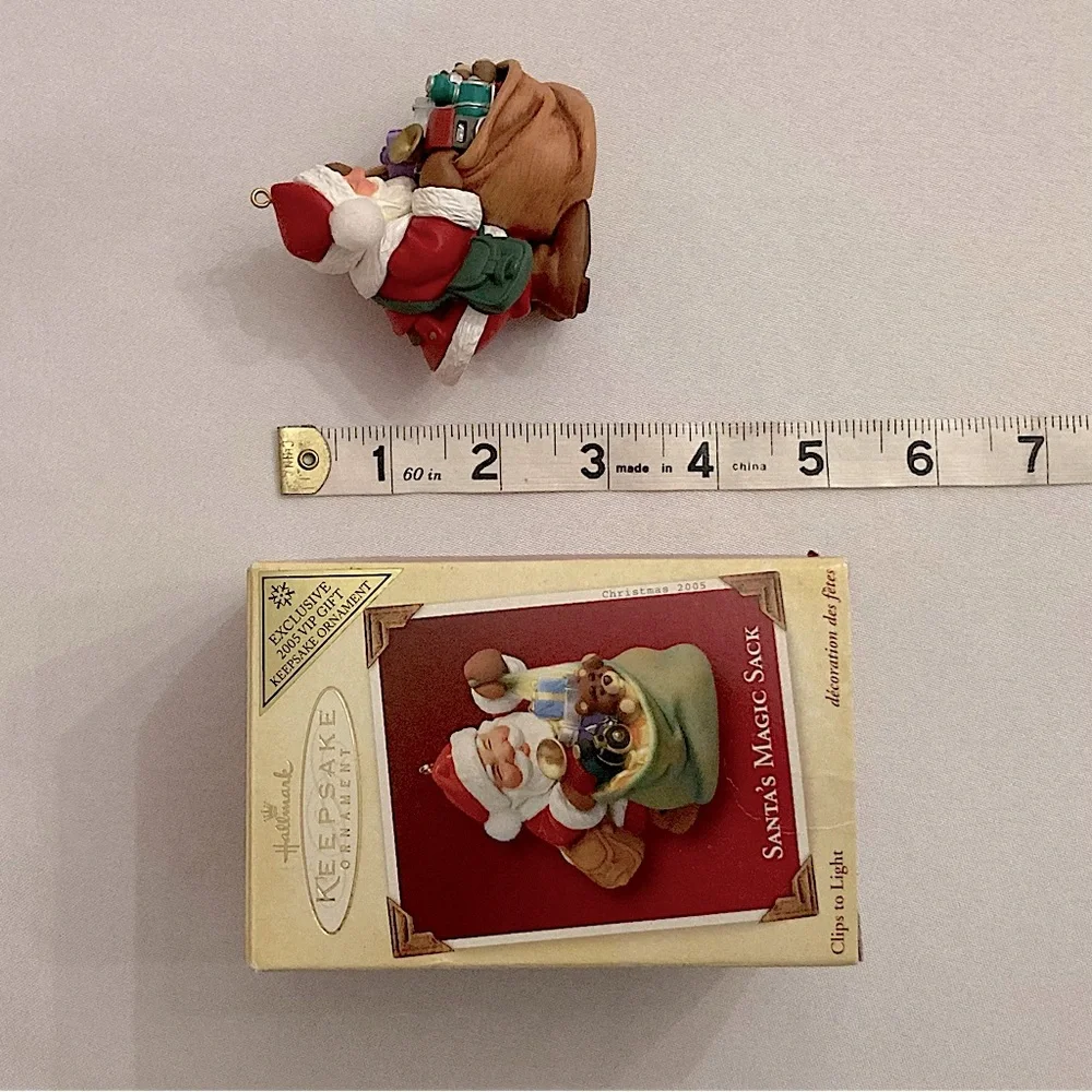 💚 Vintage 2005 Exclusive VIP Gift Hallmark Keepsake Santa’s Magic Sack Ornament